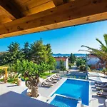 Dumina Holiday home