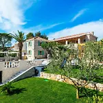 Dumina Holiday home *